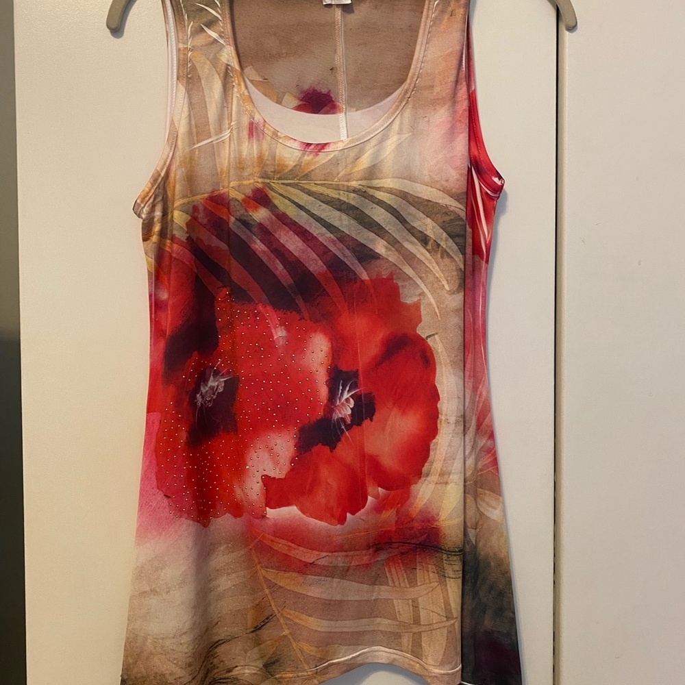 Beautiful tank top with rich colors.